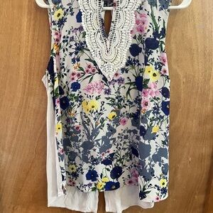 Daniel Rainn Floral Sleeveless Top with Lace Detail, sz Large. EUC